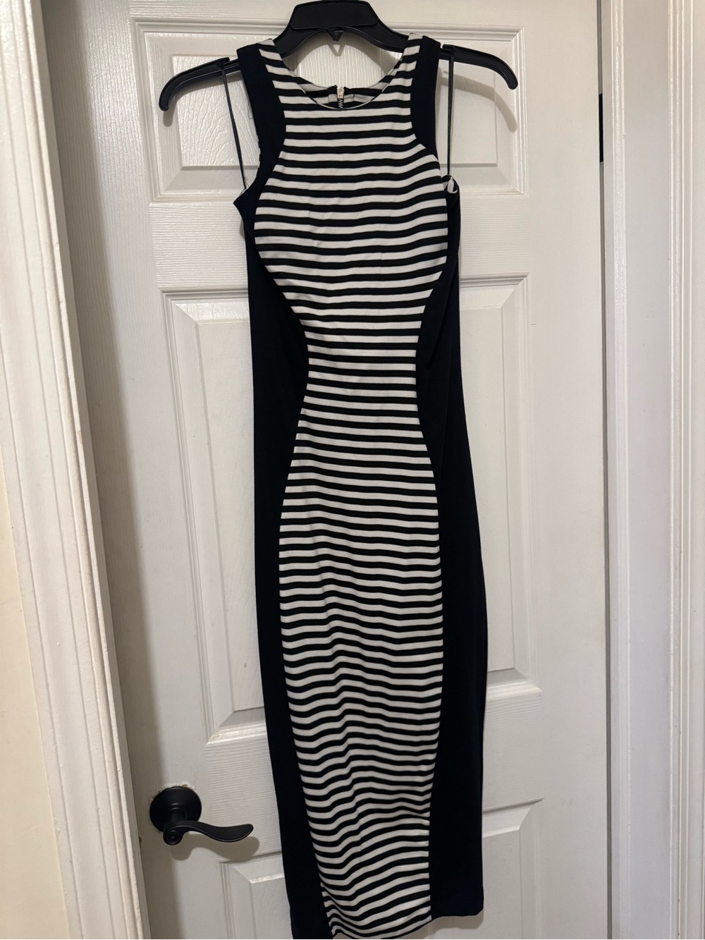 Black and white bodycon dress